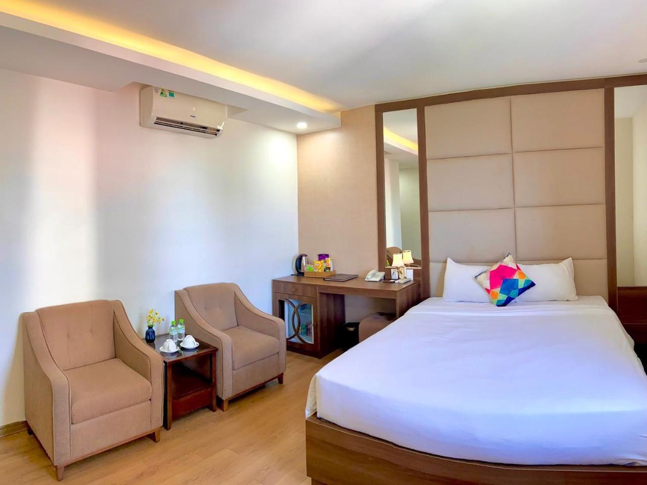 Pariat River Front Hotel Da Nang Bagian luar foto