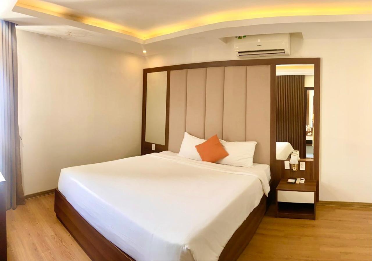 Pariat River Front Hotel Da Nang Bagian luar foto